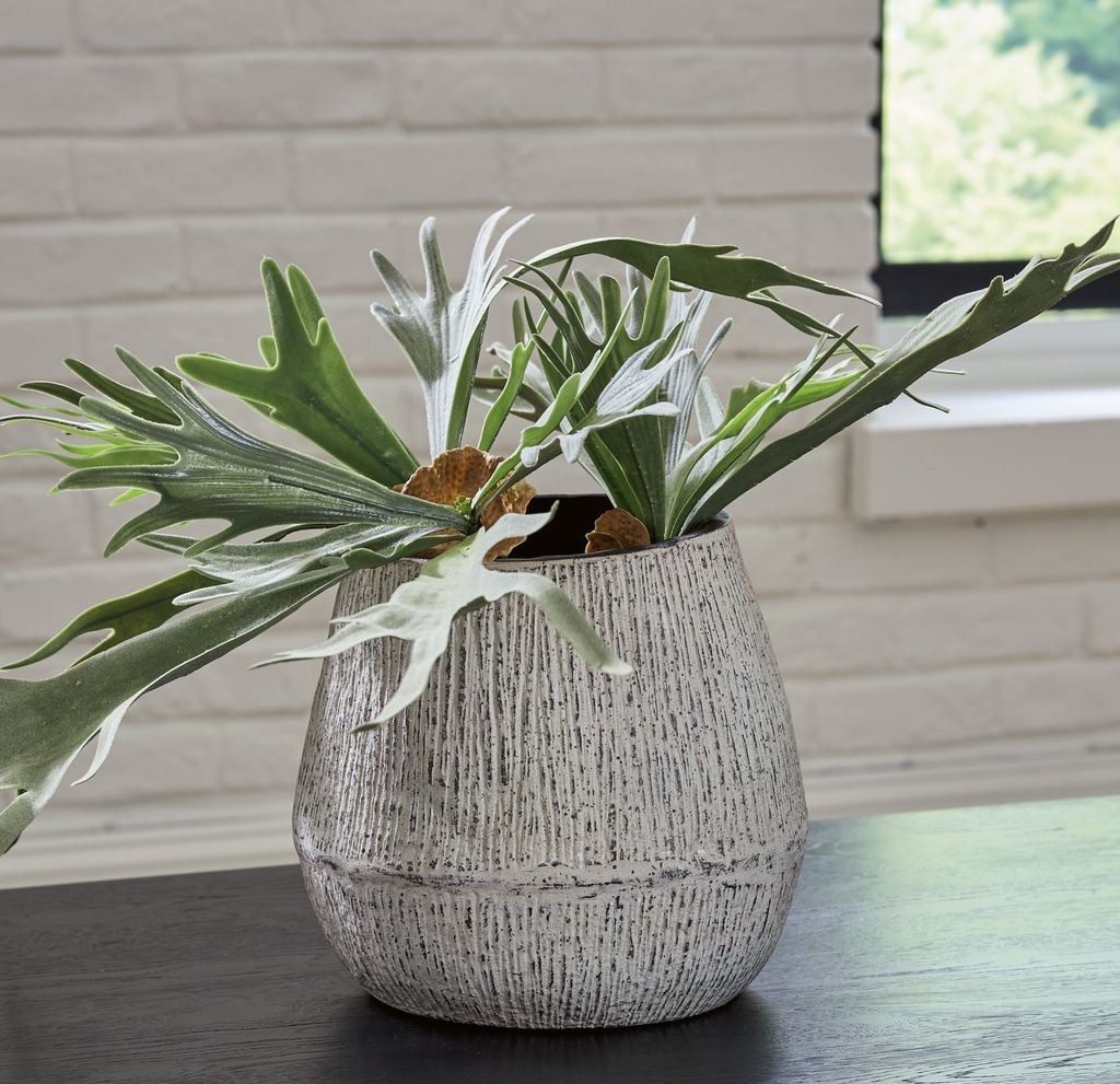Vase | Claymount