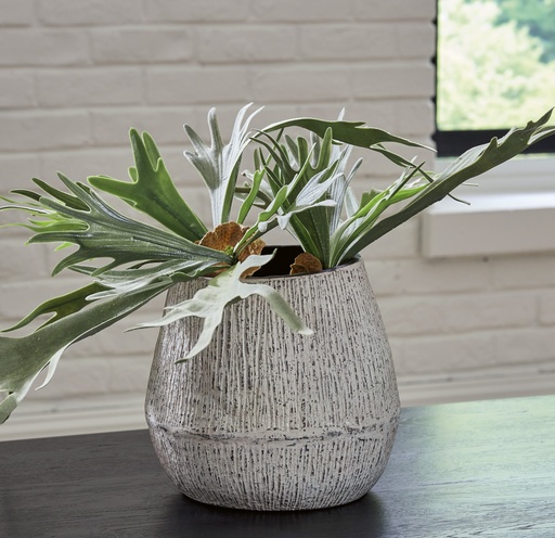 [AY2ACC79] Vase | Claymount